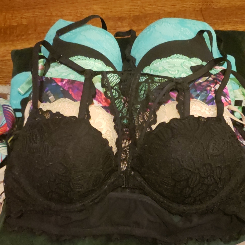 6 Victoria secret pink/adore me 36 B bras